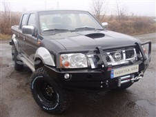 Přední pevnostní nárazník s bullbarem Nissan Navara D22 (01-04) Přední pevnostní nárazník s bullbarem Nissan Navara D22 (01-04)
